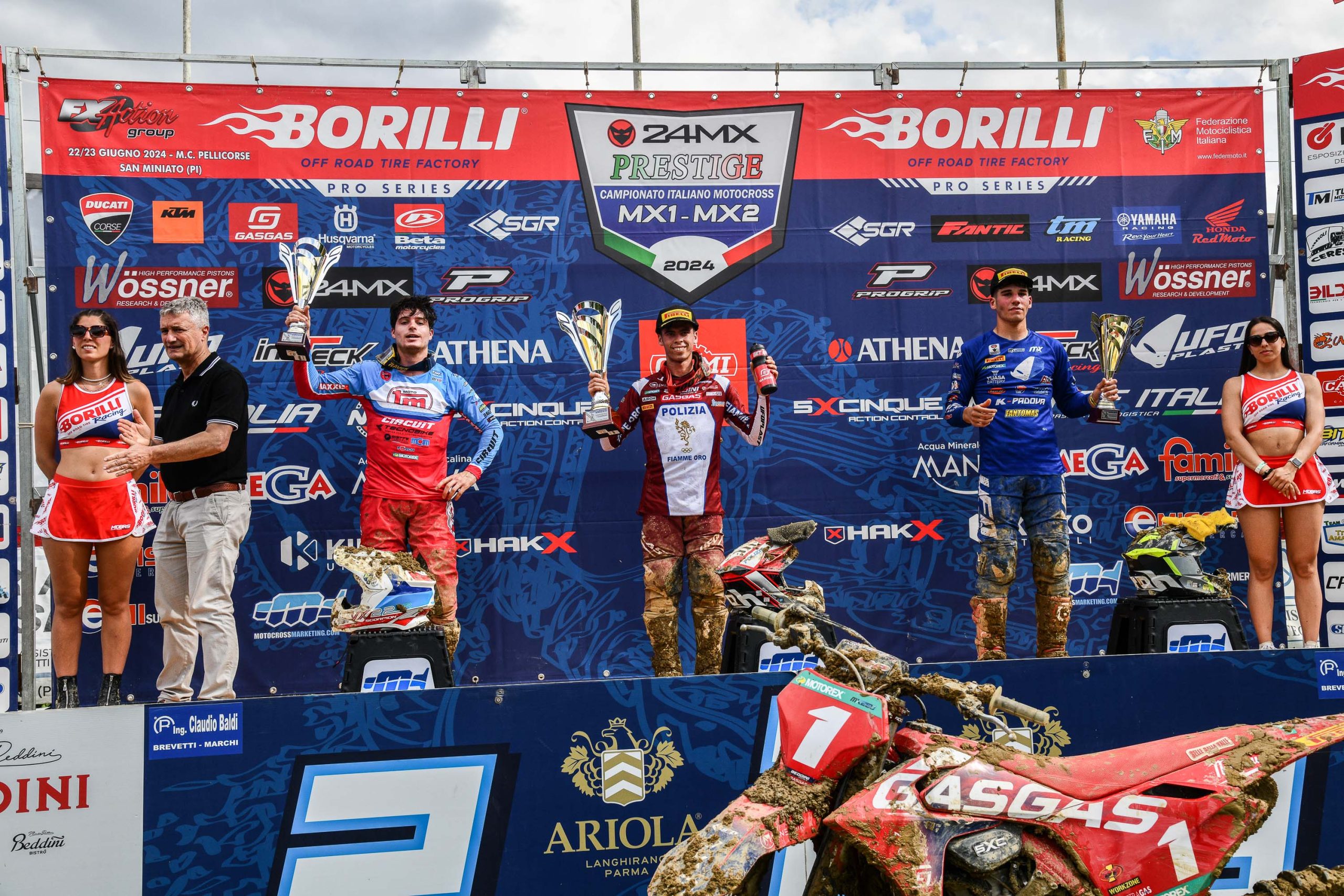 podio MX2 Ponte a Egola italiano Pro Prestige