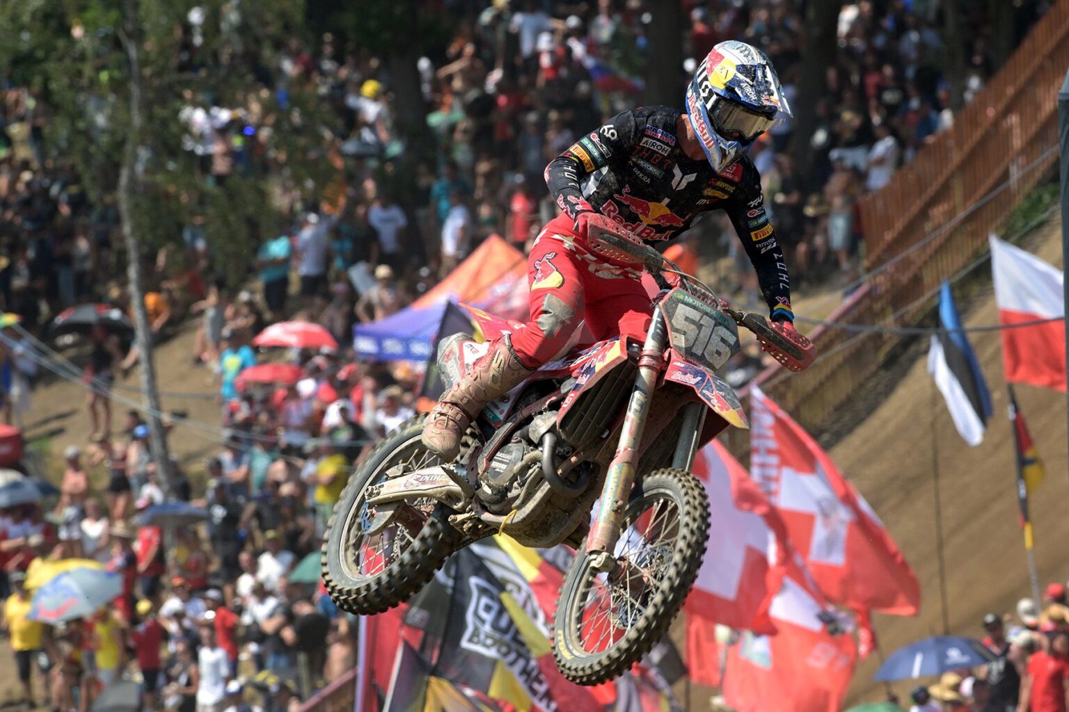 Simon Langenfelder in pista a Loket in MX2