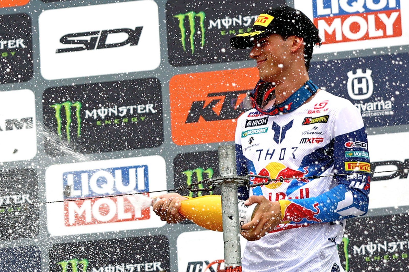 Jorge Prado sul podio dell'MXGP di Svizzera