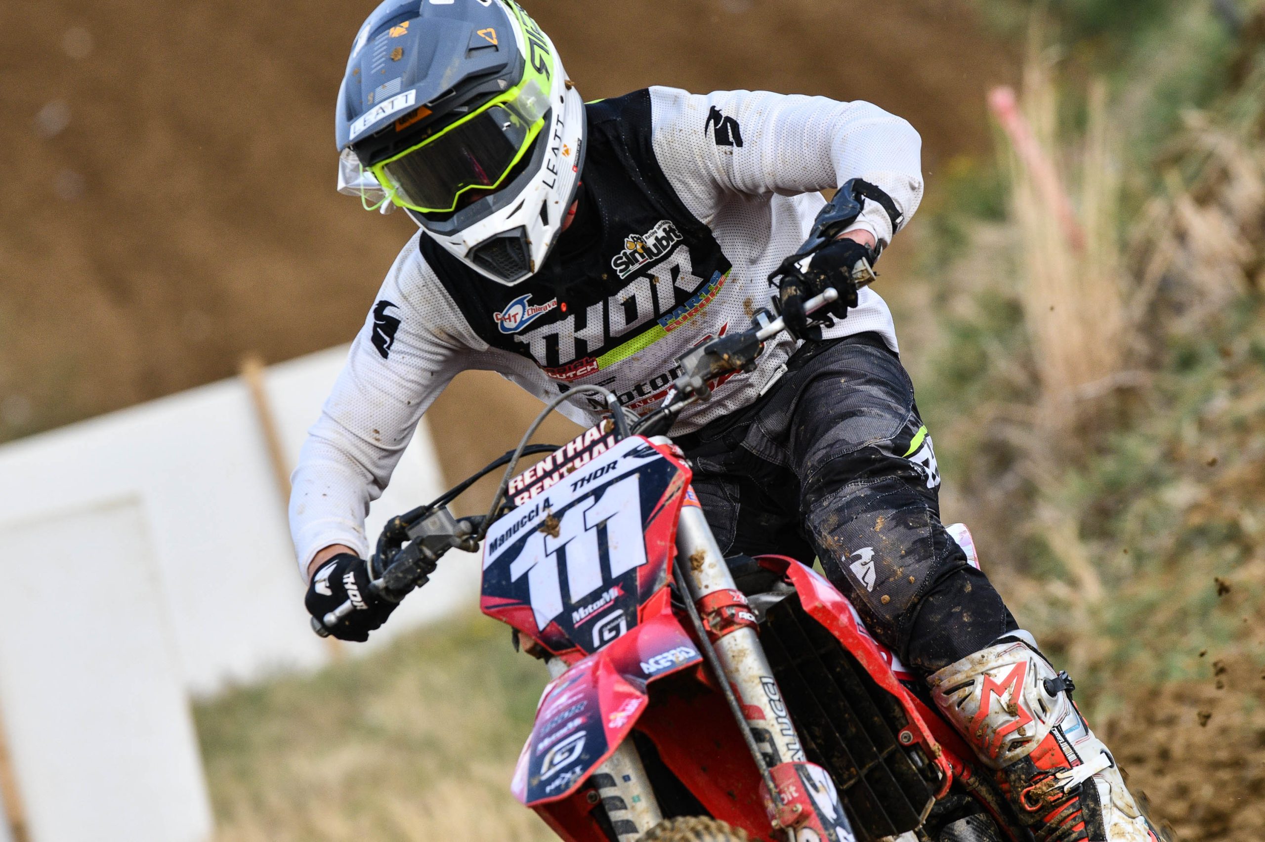 Ale Manucci secondo solo a Valerio Lata in MX2