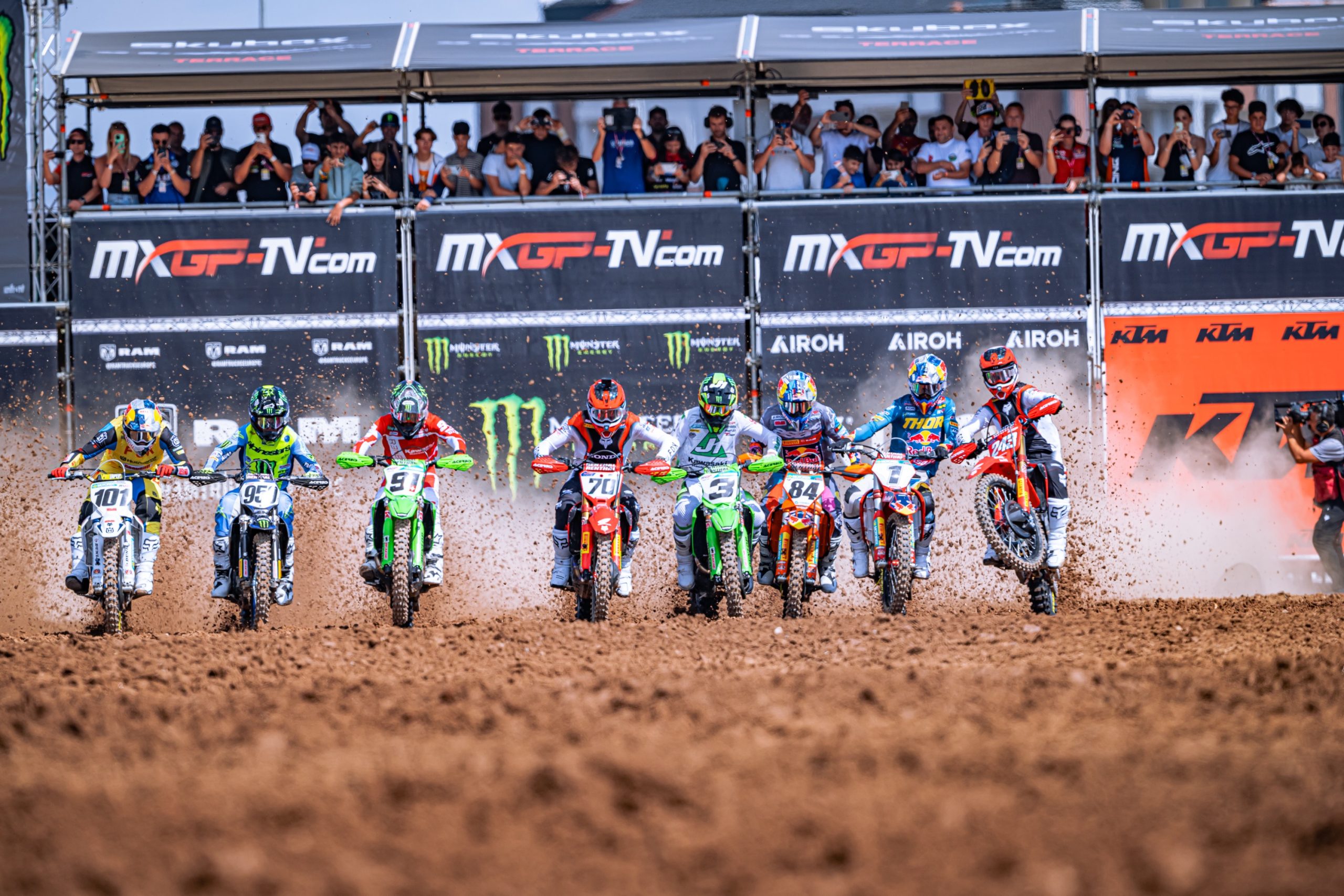 la partenza di gara-1 MXGP in Turchia