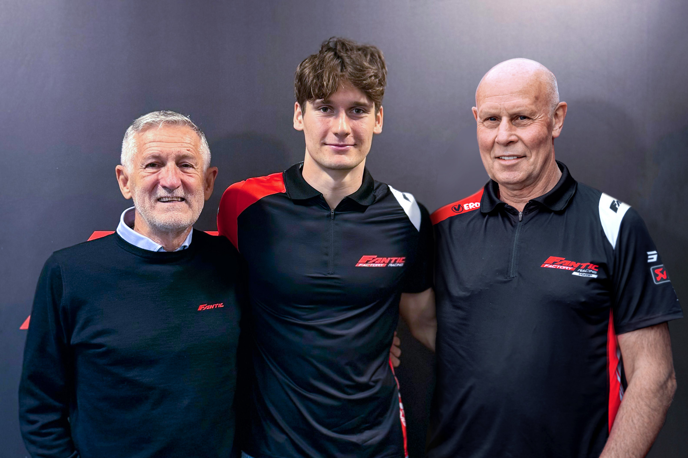 Andrea Bonacorsi firma Fantic MXGP 2025